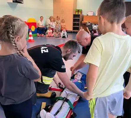 Strażacy z wizytą w przedszkolu w Marklowicach Górnych
