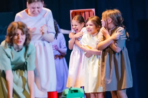 Rodzinne Spotkanie z Teatrem: „A to Ci redAKCJA!” w WCK