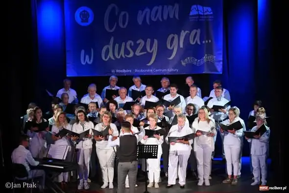 Chór „Lutnia” na koncercie „Co nam w duszy gra” w Raciborzu