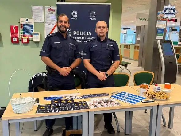 Policja i ZUS uczą seniorów, jak nie dać się oszukać. Akcja „Bezpieczny senior” w Wodzisławiu Śląskim