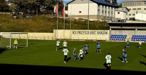 Młodziki Górnika Pszów przegrywają z Przyszłością Rogów