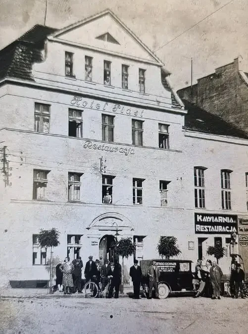 Hotel Piast w Wodzisławiu Śląskim – historia, która przetrwała w archiwalnym zdjęciu