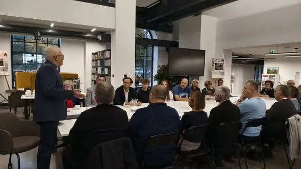 Pszów: literatura znów łączy – wznowiono spotkania z ks. prof. Jerzym Szymikiem