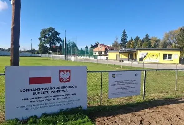 Zakończono modernizację zaplecza LKS „Silesia” Lubomia – nowe boisko do Teqballa