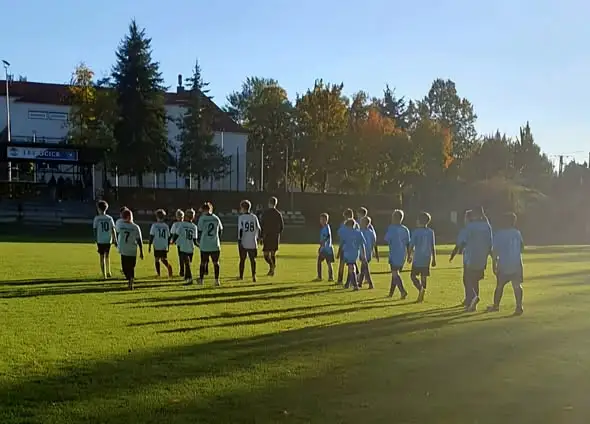 Młodzicy Górnika Pszów wygrali derby z LKS Krzyżkowice