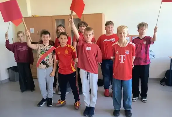 Gorzyce: piątoklasiści rywalizowali o „plac” na wzór bohaterów „Chłopców z Placu Broni”