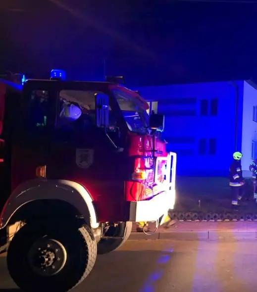 Pożar sadzy w kominie w Radlinie. Interweniowały cztery jednostki straży pożarnej