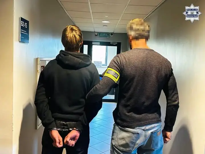 15-latek uciekł z ośrodka wychowawczego i wszedł do szkoły w Wodzisławiu Śląskim