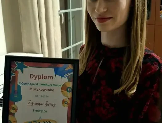 Zuzanna Sierny z I miejscem na Ogólnopolskim Konkursie Instrumentalnym „Muzykowanko”