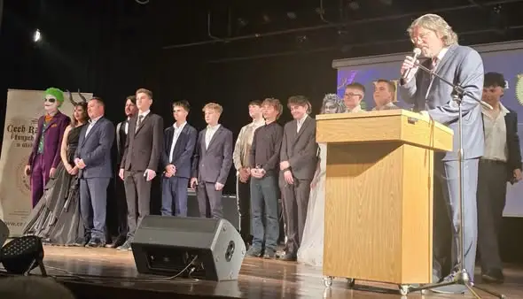 Ślubowanie pierwszoklasistów BSIS na uczniów rzemiosła w Radlinie