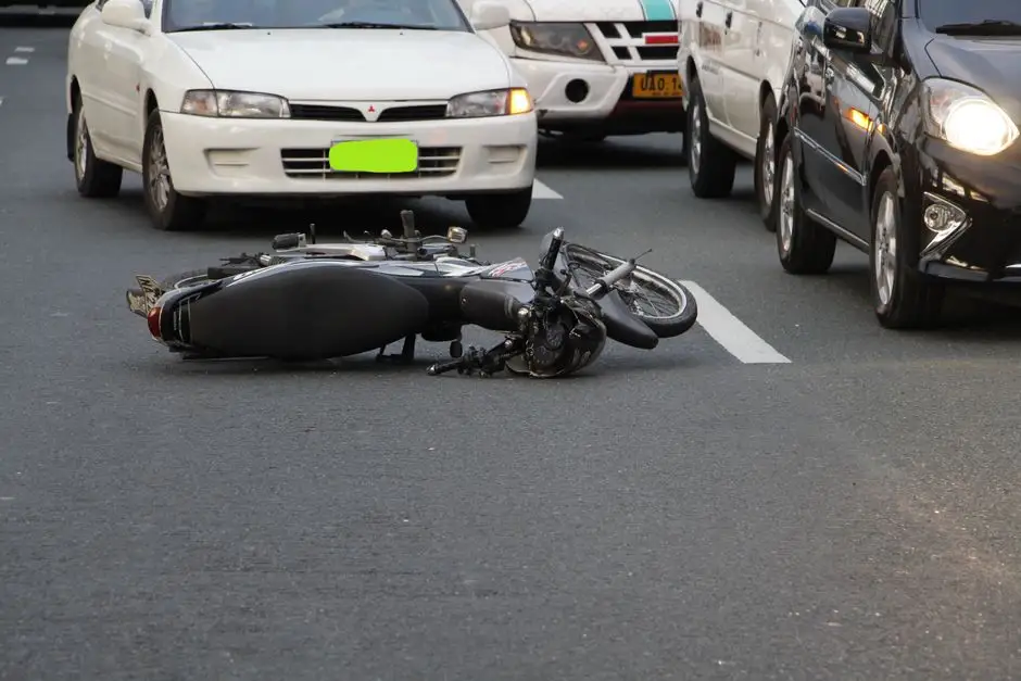 Wypadek na ul. 1 Maja w Godowie – poszkodowany przetransportowany śmigłowcem LPR